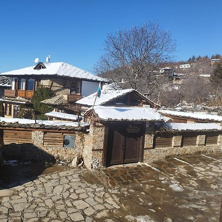 Семеен Хотел Скендерова Къща Лештен Экстерьер фото
