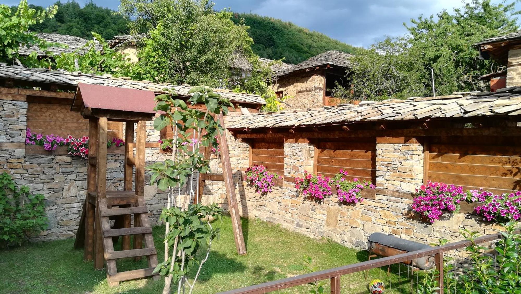 Семеен Хотел Скендерова Къща Лештен Номер фото